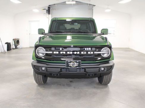 New 2025 Ford Bronco Outer Banks image 2