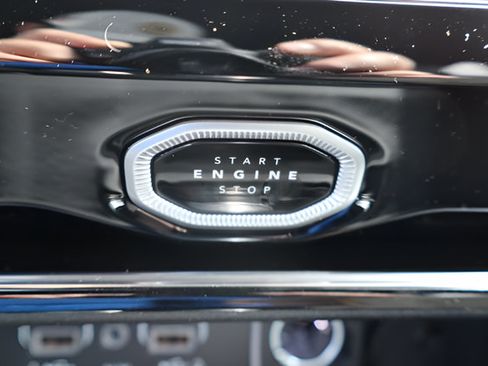 New 2026 Jeep Grand Cherokee L 4WD image 17