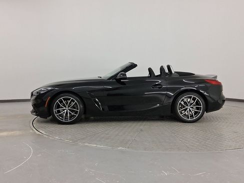 Certified 2022 BMW Z4 sDrive30i w/ Driving Assistance Package image 2