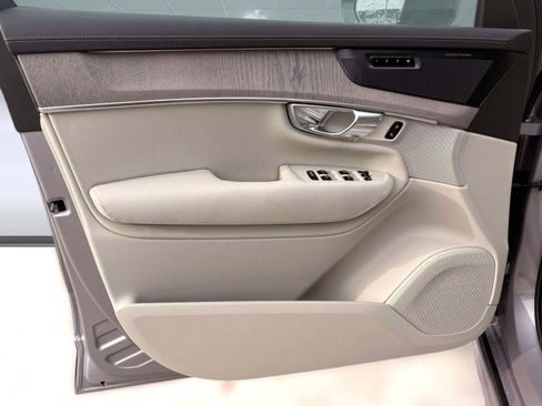 New 2026 Volvo XC90 T8 Ultra w/ Protection Package AWD/4WD image 21