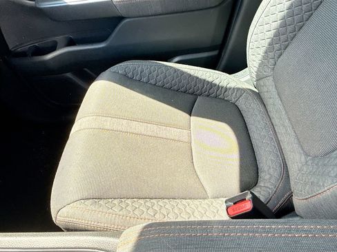 Used 2025 Honda Pilot Sport image 18