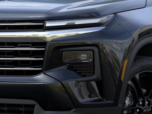 New 2026 Chevrolet Traverse LT w/ Driver Confidence Package FWD image 10