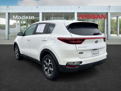 Used 2021 Kia Sportage LX image 3