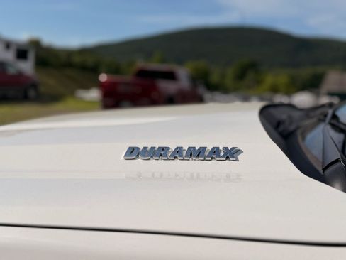 Used 2023 Chevrolet Silverado 1500 RST w/ Convenience Package II AWD/4WD image 10