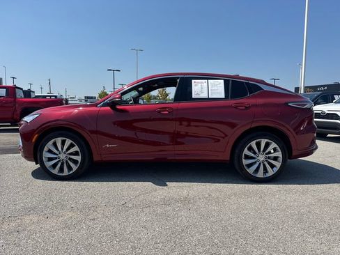 Used 2024 Buick Envista Avenir FWD image 3
