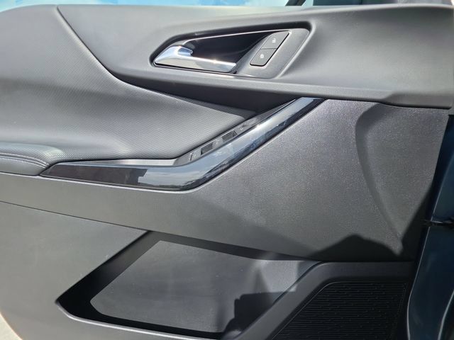 Used 2025 Chevrolet Equinox LT w/ Safety and Technology Package FWD image 21