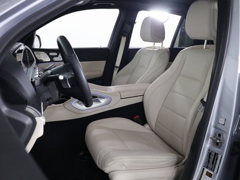 Used 2025 Mercedes-Benz GLE 350 4MATIC image 29