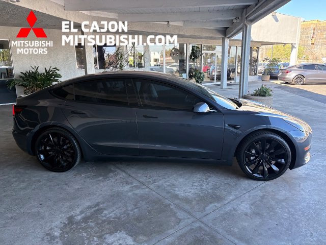 Used 2018 Tesla Model 3 Long Range RWD image 2