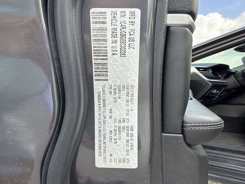 Used 2025 Jeep Grand Cherokee Limited RWD image 33