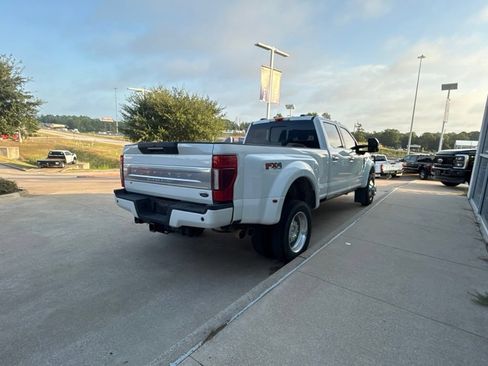 Used 2022 Ford F450 Platinum w/ FX4 Off-Road Package AWD/4WD image 8