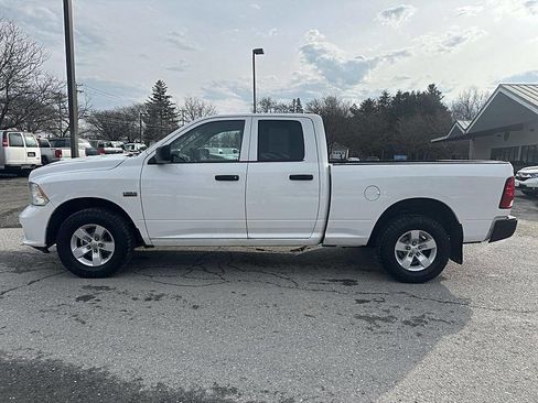 Used 2017 RAM 1500 Express image 2