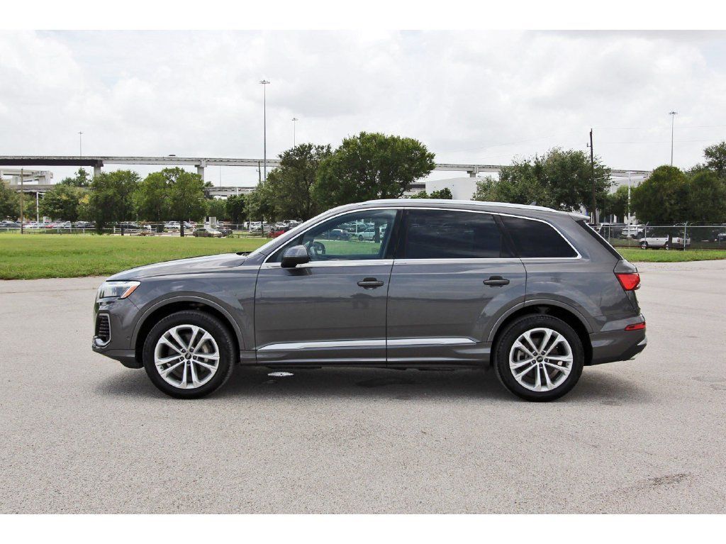 Used 2025 Audi Q7 3.0T Premium Plus AWD/4WD image 6