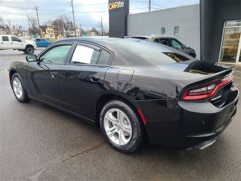 Used 2022 Dodge Charger SXT image 9