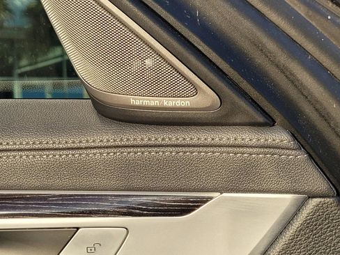 Used 2020 BMW 740i w/ Cold Weather Package image 27