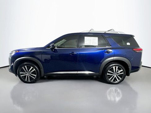 Used 2025 Nissan Pathfinder Platinum AWD/4WD image 8
