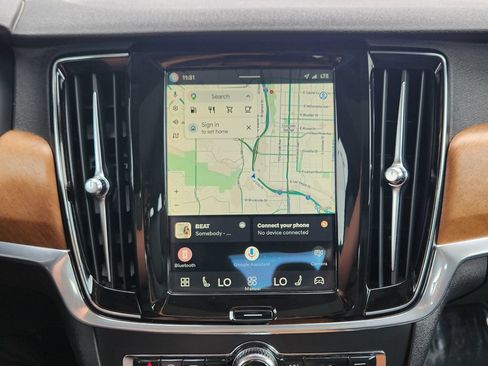 Used 2022 Volvo S90 B6 Momentum AWD/4WD image 8