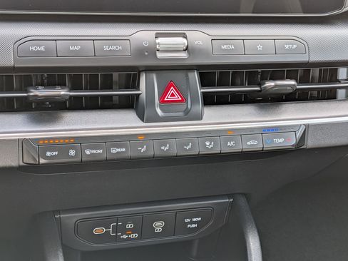 Used 2025 Kia K4 LXS image 23