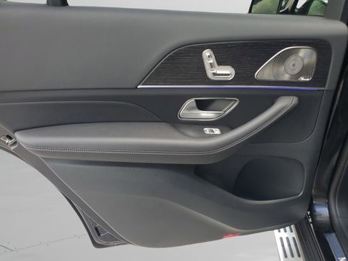 Certified 2026 Mercedes-Benz GLS 450 4MATIC image 34