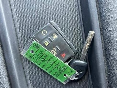 Used 2022 Chevrolet Silverado 1500 Custom image 8