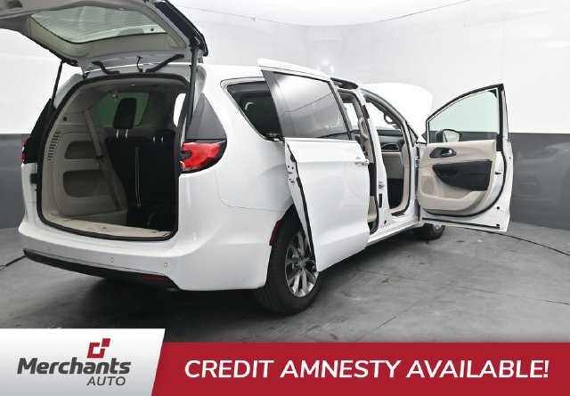 Used 2023 Chrysler Pacifica Touring-L AWD/4WD image 48