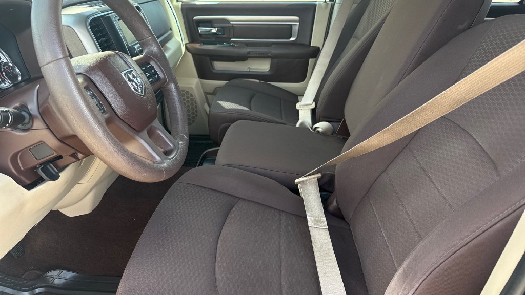 Used 2013 RAM 1500 Classic SLT w/ Premium Display Pkg RWD image 9