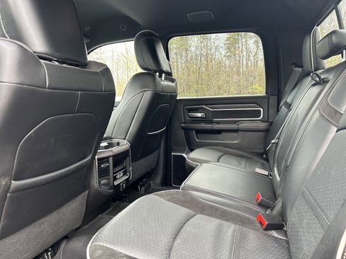 Used 2025 RAM 2500 Laramie w/ Night Edition AWD/4WD image 9