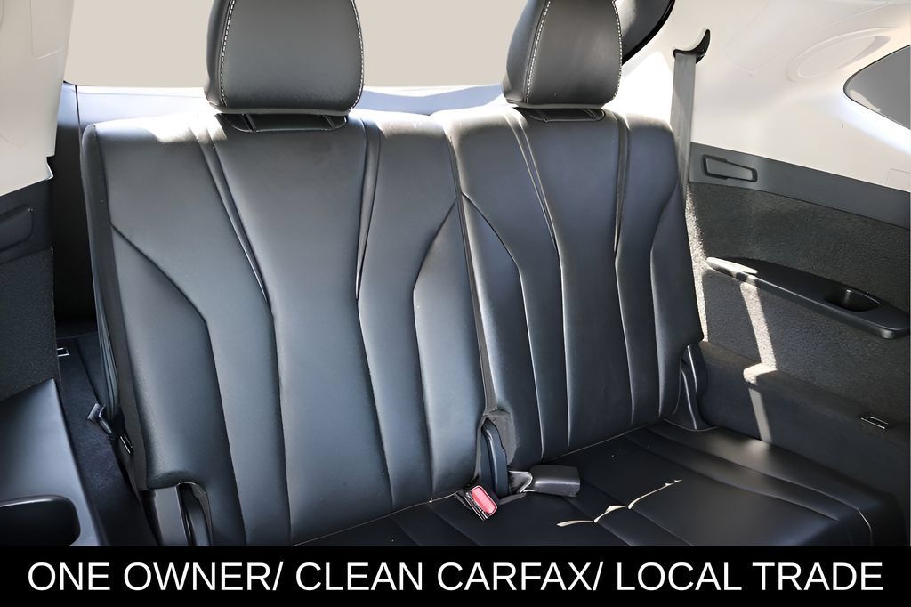 Used 2025 Acura MDX w/ Technology Package FWD image 18