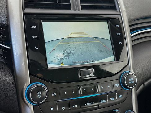 Used 2015 Chevrolet Malibu LT w/ Leather Package FWD image 20