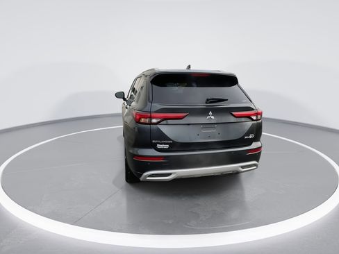 Used 2025 Mitsubishi Outlander SEL image 15