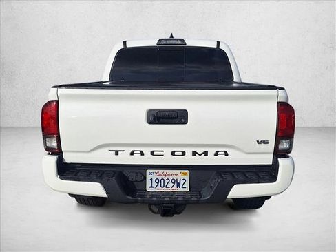 Used 2019 Toyota Tacoma TRD Sport image 6