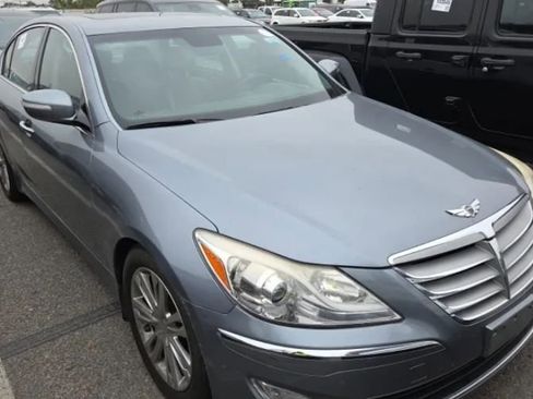 Used 2014 Hyundai Genesis 3.8 w/ Premium Package 02 RWD image 1
