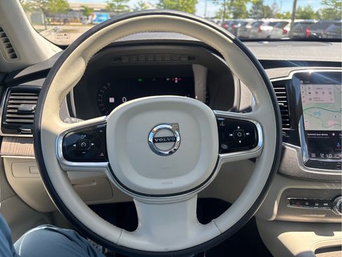 Used 2023 Volvo XC90 B6 Plus w/ Protection Package Premier AWD/4WD image 16