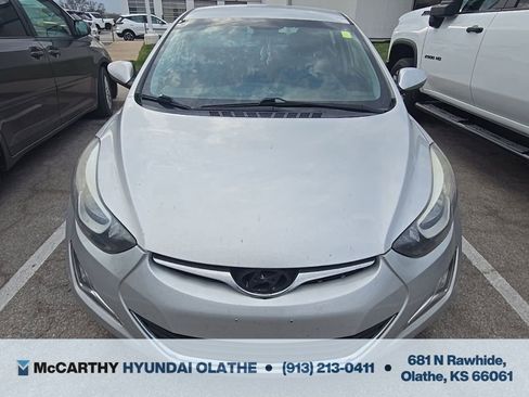 Used 2015 Hyundai Elantra SE w/ Option Group 02 FWD image 8