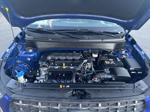 Used 2023 Hyundai Venue Limited w/ Cargo Package FWD image 41