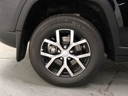 New 2025 Jeep Grand Cherokee Limited w/ Luxury Tech Group II image 38