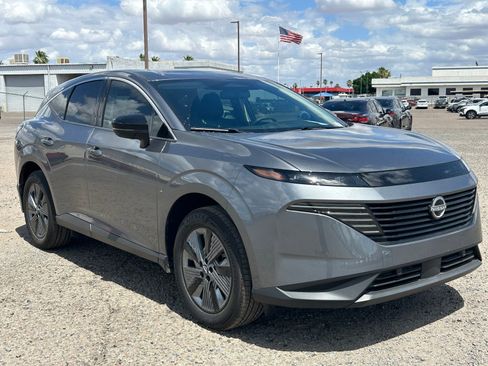Used 2025 Nissan Murano SL AWD/4WD image 3