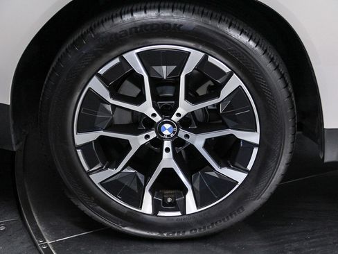 Used 2025 BMW X3 xDrive30i w/ Premium Package image 8