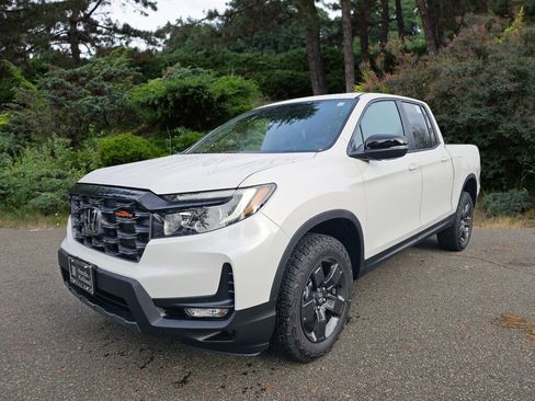 New 2026 Honda Ridgeline TrailSport image 3