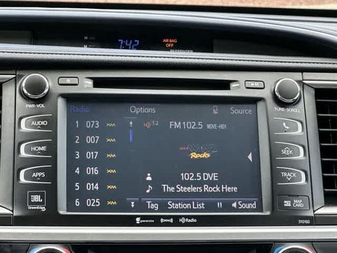 Used 2016 Toyota Highlander Limited AWD/4WD image 12