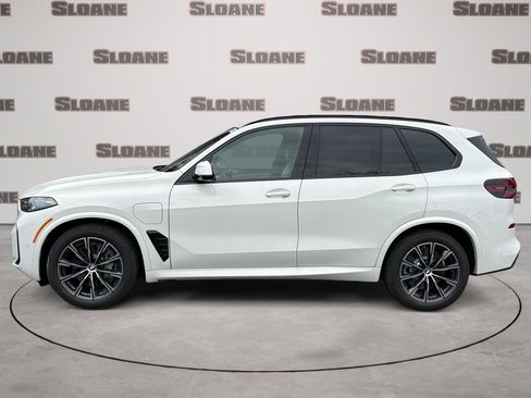 New 2026 BMW X5 xDrive50e AWD/4WD image 2