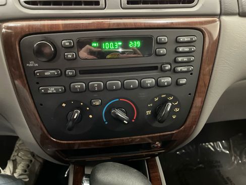 Used 2007 Ford Taurus SEL image 21