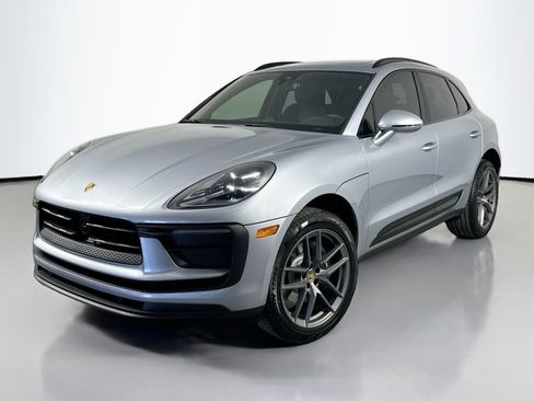Certified 2025 Porsche Macan image 1
