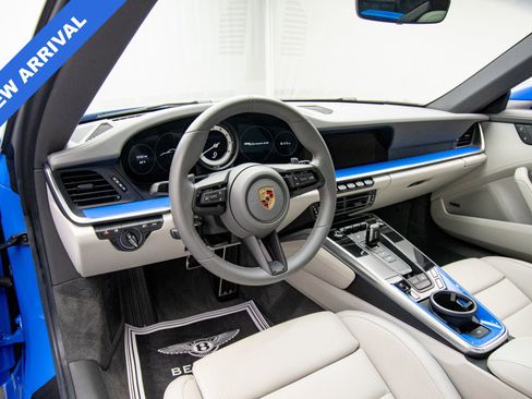 Used 2024 Porsche 911 Carrera S RWD image 17