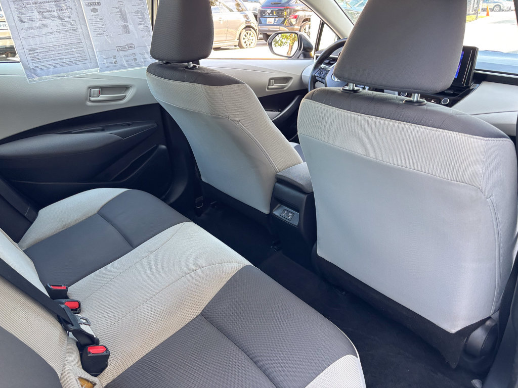 Used 2025 Toyota Corolla LE FWD image 37