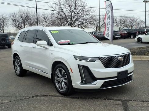 Used 2020 Cadillac XT6 Premium Luxury w/ LPO, Floor Liner Package image 3