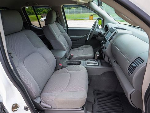 Used 2019 Nissan Frontier SV AWD/4WD image 35