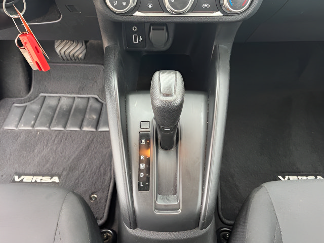 Used 2023 Nissan Versa S FWD image 27