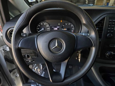 Used 2017 Mercedes-Benz Metris image 15