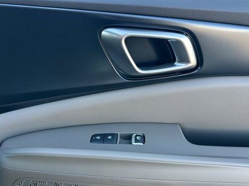 New 2026 Kia Carnival LXS image 19