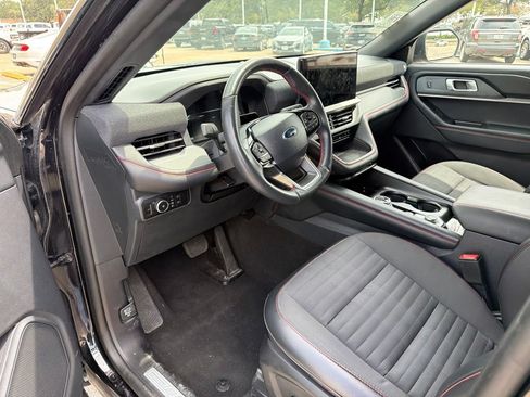Used 2025 Ford Explorer ST-Line AWD/4WD image 6